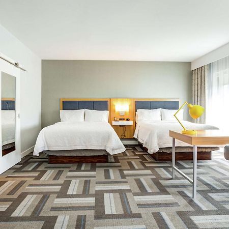 Hampton Inn & Suites Boston/Уолтъм Екстериор снимка